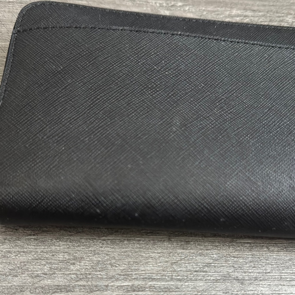 Kate Spade Blk&Gold Full Size Wallet w/Multiple Compartments and Card Holders - Picture 11 of 12